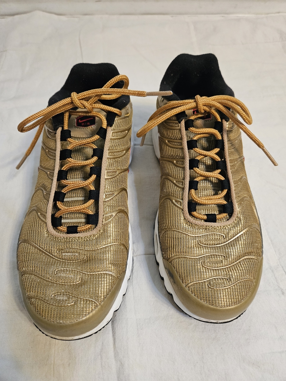 Nike Womens Air Max Plus TN Metallic Gold Cushion 8.5 - Picture 3 of 10